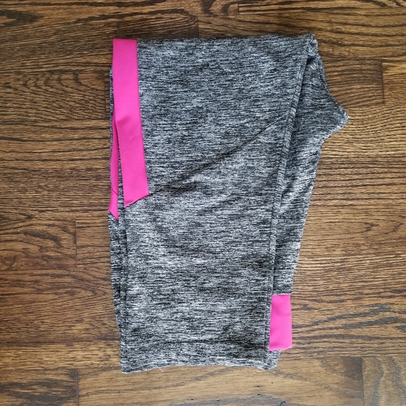 🚫SOLD🚫Activewear Leggings - Picture 4 of 10